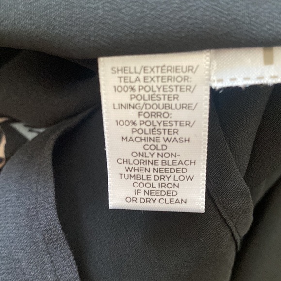 Lovely halter dress - Picture 9 of 11